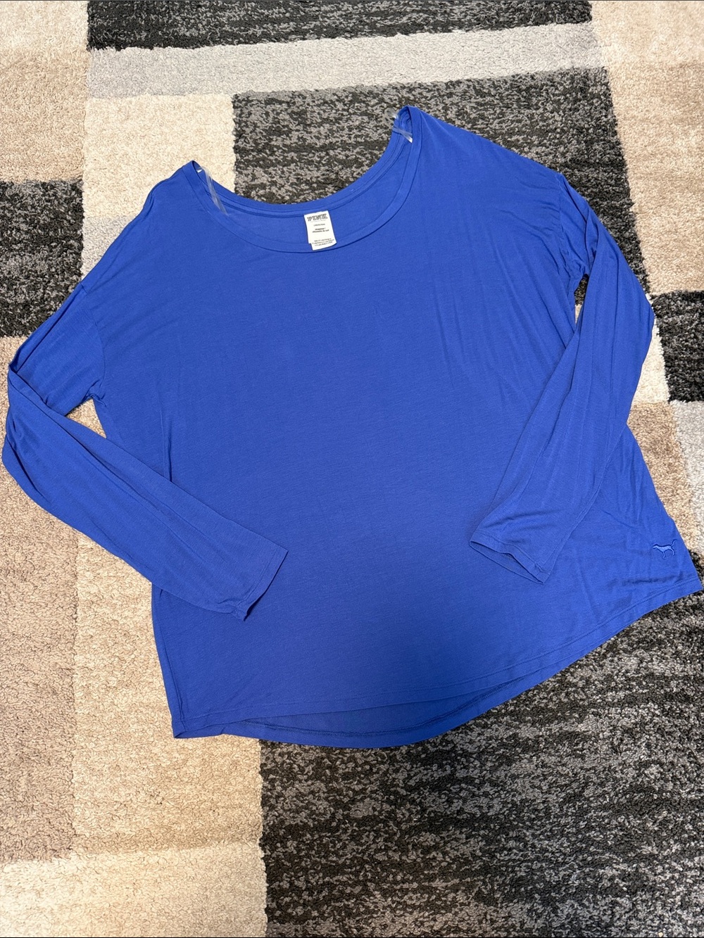 Victoria’s Secret PINK top, purple/blue with embroidered dog, size L EUC!